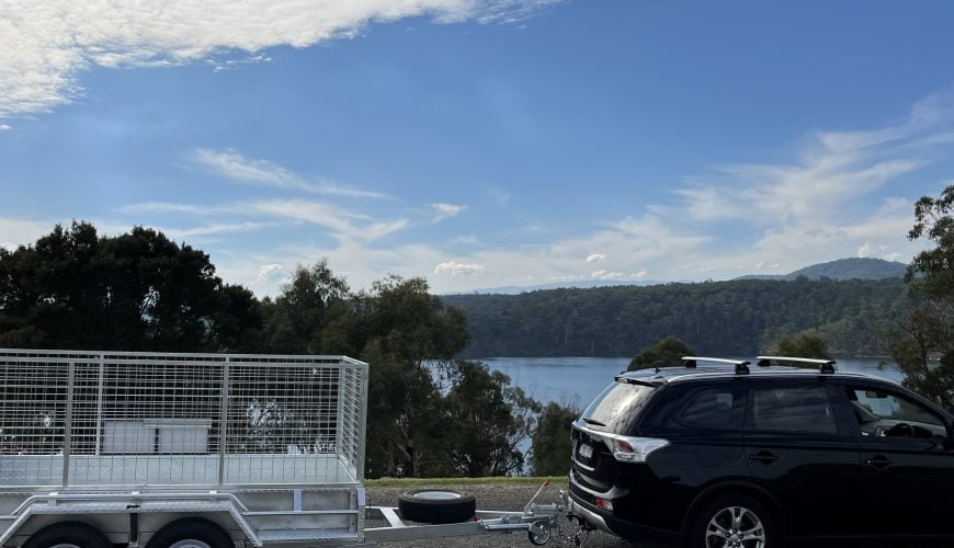 5 Essential Tips for Safe Trailer Towing