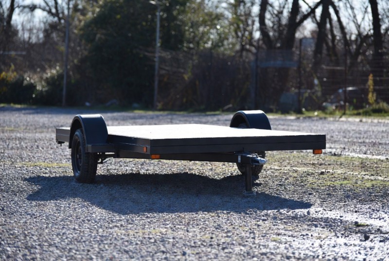 Plain trailer used for transporting goods